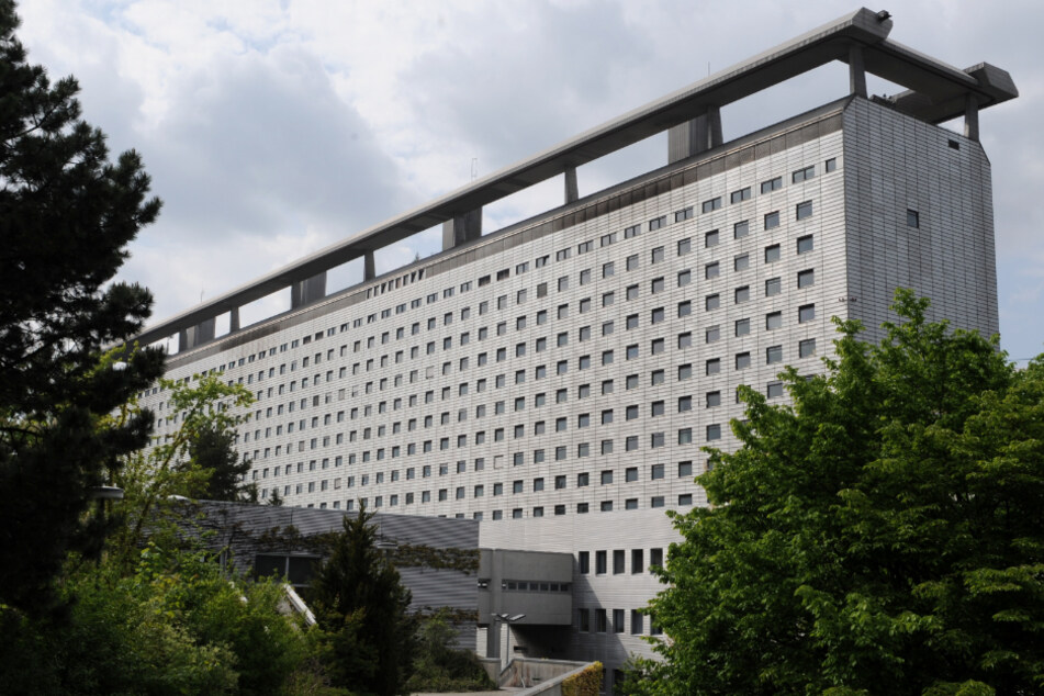 München: Brand im Münchner Klinikum Großhadern: Polizei ermittelt wegen Brandstiftung!