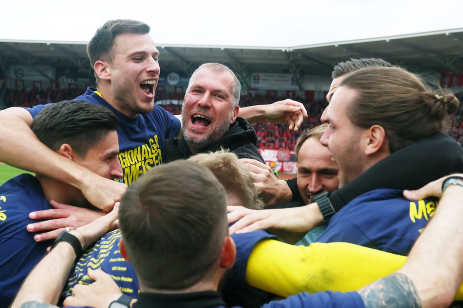 Lok Leipzig könnte am Samstag zum 2. Mal in Folge Meister in der Regionalliga Nordost werden.