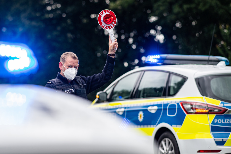 Für Rückkehrer aus dem Sommerurlaub greifen ab Sonntag strengere Testpflichten.