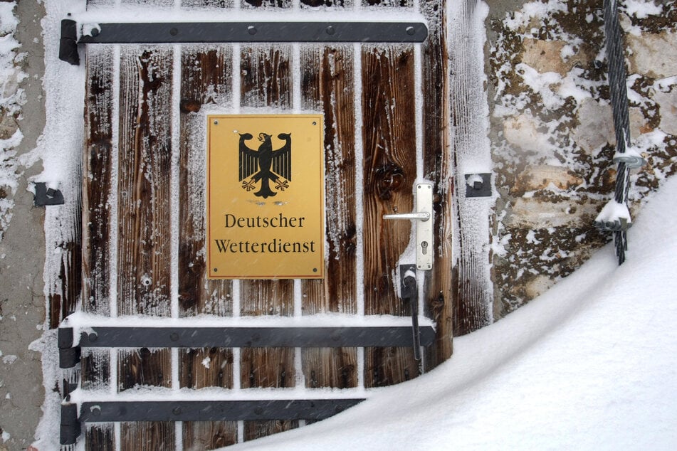 Mehr als Temperatur und Niederschlag: Deutschlands höchstgelegene Wetterstation an der Zugspitze liefert umfangreiche Daten.