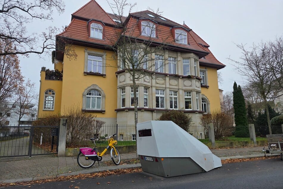 Wer die erlaubte Geschwindigkeit überschreitet, muss mit einem Bußgeld rechnen.