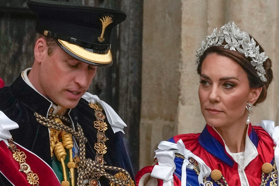Liveticker zur Krönung von König Charles III.: William und Kate beliebter als Charles!