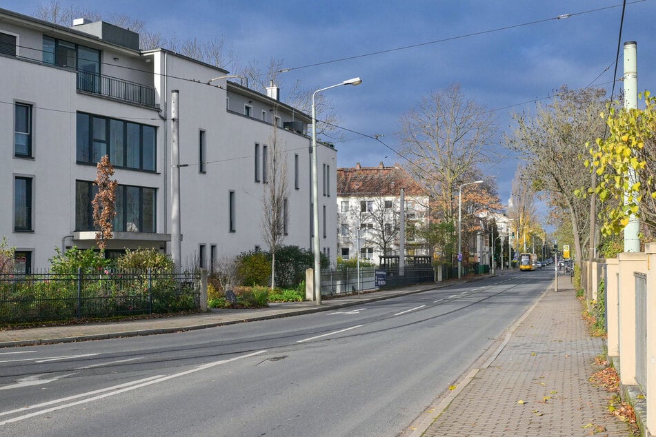 An der Straße des 17. Juni überfiel die Angeklagte eine Rentnerin (82).