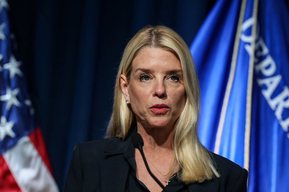 US Attorney General Pam Bondi has said the Justice Department will seek the unsealing of grand jury transcripts in court.