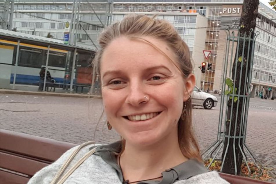 Yolanda Klug wird seit exakt zwei Jahren vermisst. Dieses Foto ist das letzte von ihr und entstand zwei Tage vor ihrem Verschwinden auf dem Leipziger Augustusplatz. (Archivbild)