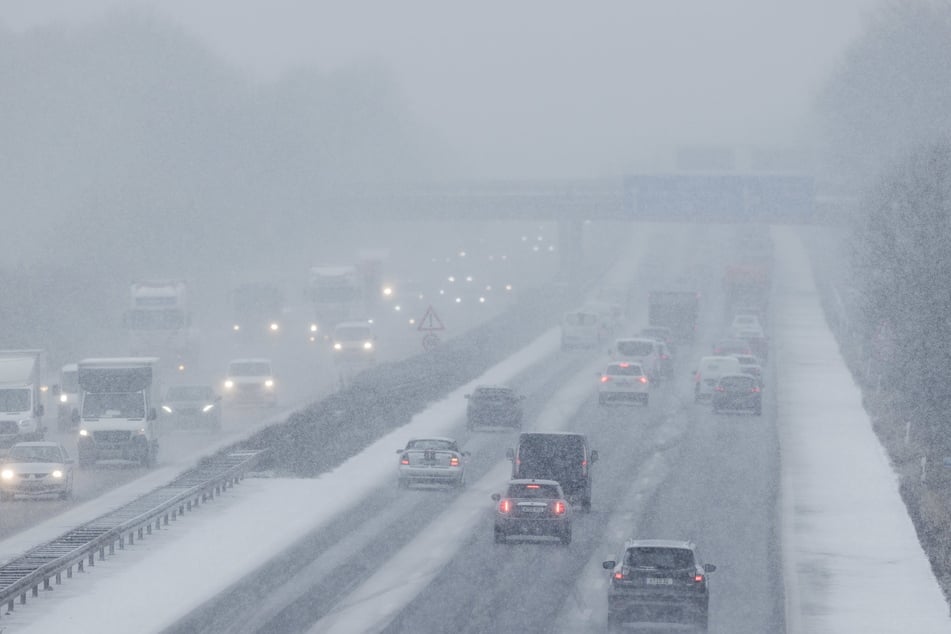Auf so manchen Autobahnen herrschte dichtes Schneetreiben.