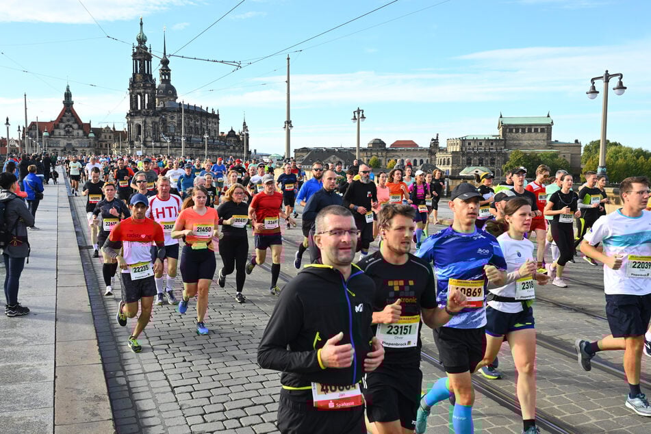 Der traditionelle Dresden-Marathon feiert am kommenden Wochenende sein 25. Jubiläum. Um die 15.000 Läufer und Läuferinnen werden erwartet. (Archivfoto)