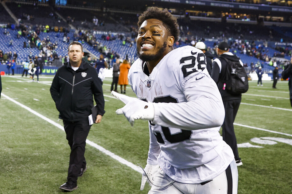 Las Vegas Raiders running back Josh Jacobs had the game of his life against the Seattle Seahawks.