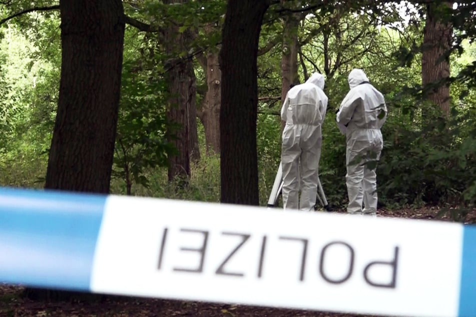 Nach dem Fund einer Leiche an einem See bei Hannover geht die Polizei einen ungewöhnlichen Weg.