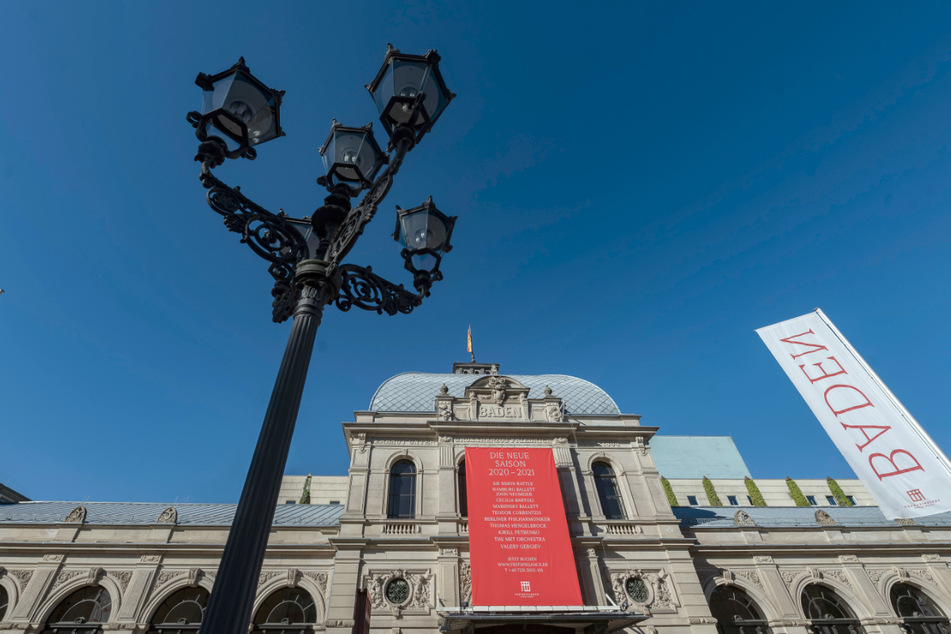 Außenaufnahme des Festspielhaus Baden-Baden. Nach der coronabedingten Verschiebung der Baden-Badener Osterfestspiele in diesem Jahr startet an diesem Donnerstag der Vorverkauf für die Ausgabe 2022 - mit mehr als einem Jahr Vorlauf.