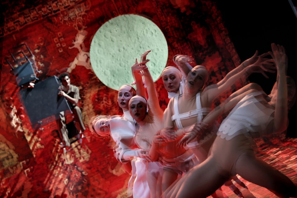 "Der Sandmann" überzeugt mit origineller Choreografie.