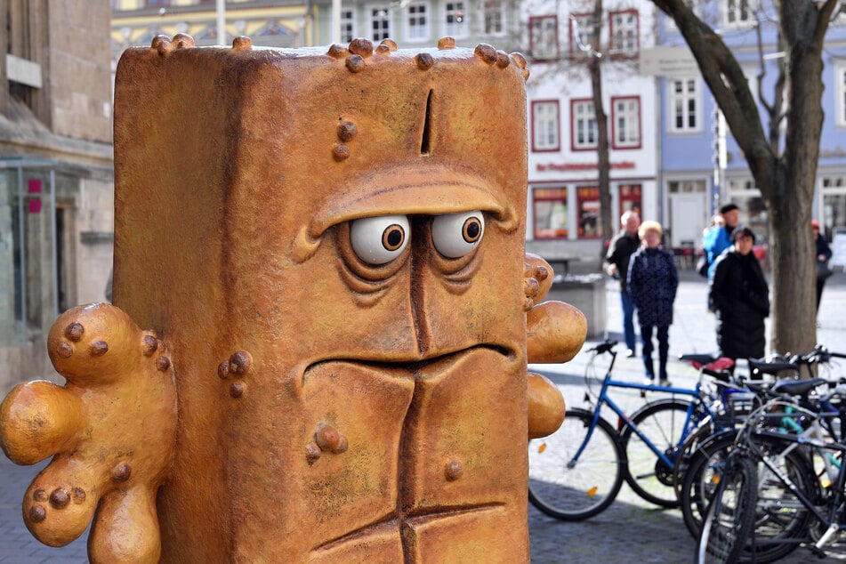 Beim Frauen-Länderspiel gegen Schottland wird Bernd das Brot in der Halbzeitpause auftreten.