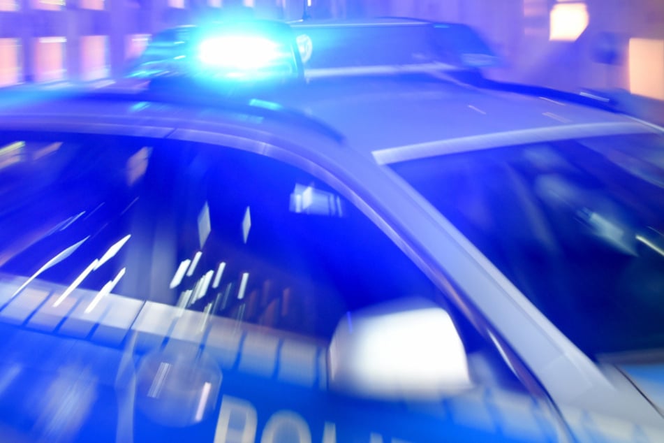 Noch bevor er einen Führerschein hatte, bekam ein 17-Jähriger schon Stress im Straßenverkehr mit der Polizei. (Symbolbild)