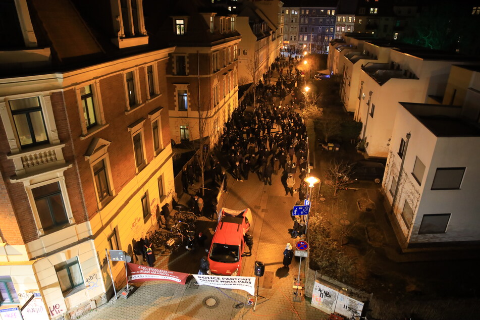 Leipzig: Gedenken zum 16. Todestag von Oury Jalloh (†36): Kundgebung auch in Leipzig-Connewitz