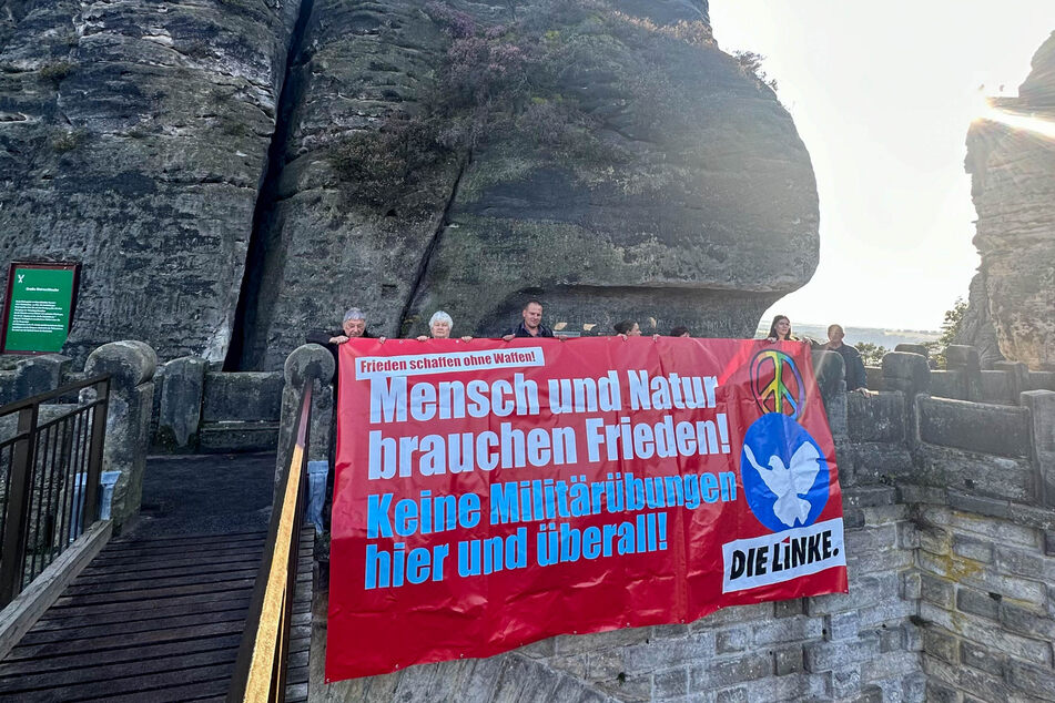 In der Sächsischen Schweiz sollen keine Militärübungen der Bundeswehr mehr stattfinden, fordert der Kreisverband der Linkspartei.