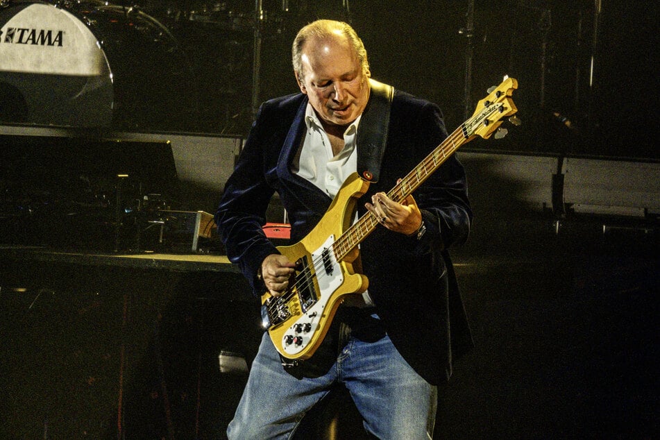 Hans Zimmer (68) ist Musiker durch und durch: Egal, ob an der Gitarre oder am Bass, er spielte aktiv mit.