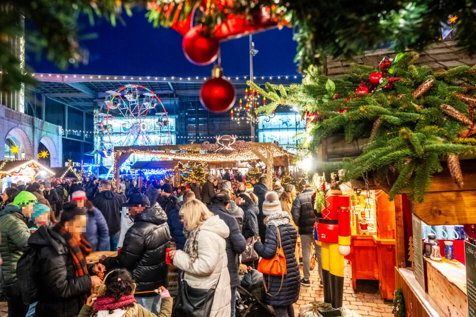 Noch bis zum 5. Januar findet der Hüttenzauber statt.