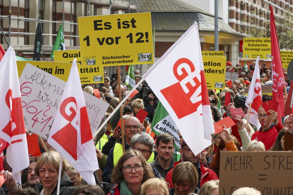 Dresdens Lehrer fordern mehr Geld. (Symbolfoto)