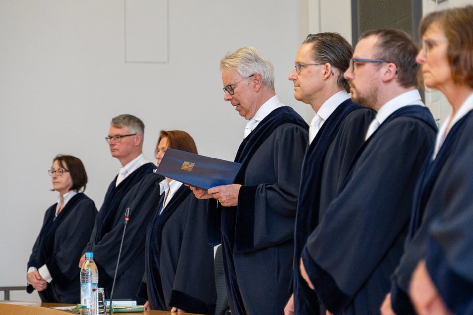 Der bayerische Verfassungsgerichtshof hatte im Sommer 2023 die Rechtmäßigkeit des Präventivgewahrsams in einem Urteil bestätigt – jetzt wirft Karlsruhe einen Blick darauf.