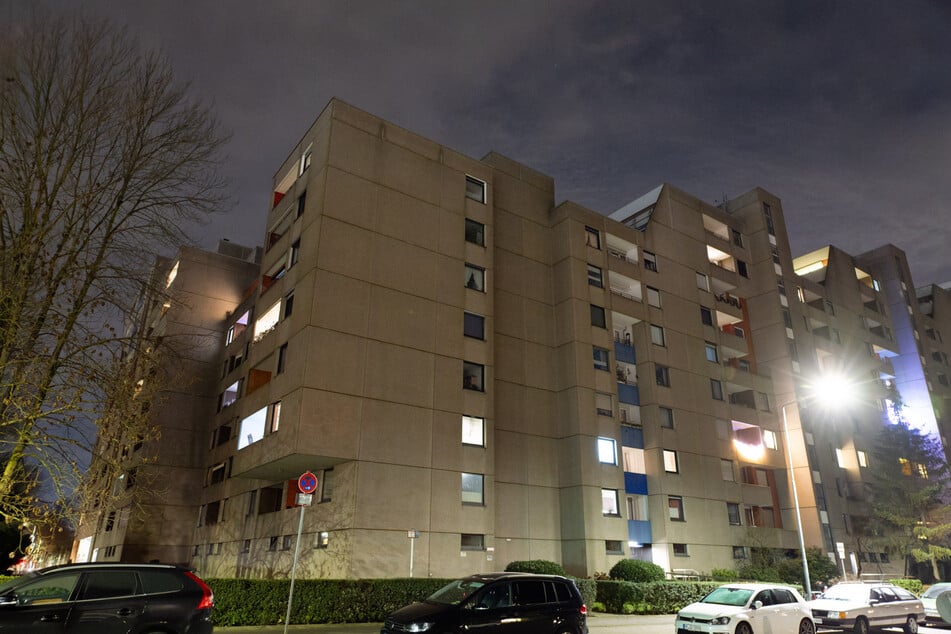 Die Polizei durchsuchte insgesamt neun Objekte in Düsseldorf, Langenfeld, Ratingen, Erkrath und Monheim.