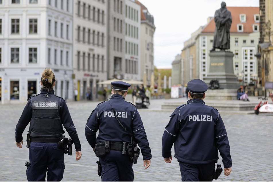 Wie hier am Neumarkt gehen Polizeibehörde und Polizei auch gemeinsam auf Streife.