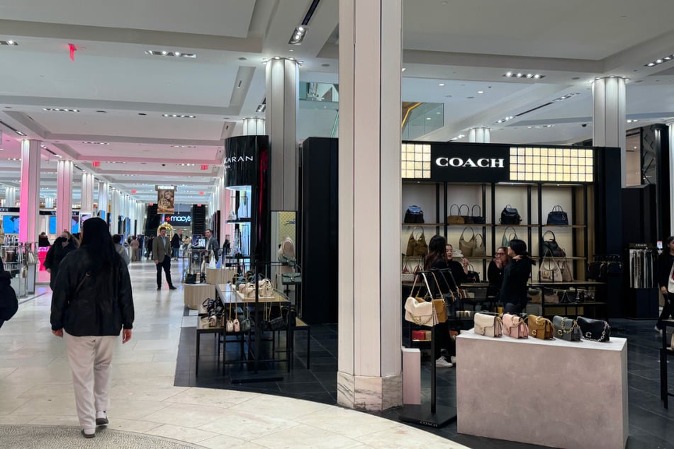 Because of these amazing offers, everyone is rushing to Macy's on December 19