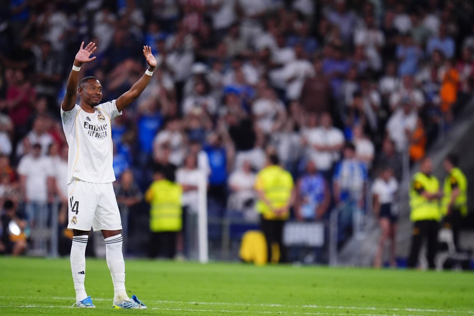 Nach fünf Jahren bei den Königlichen verabschiedet sich David Alaba aus Madrid.