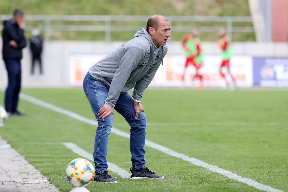 FSV-Coach Joe Enochs entschied sich für den Spatz in der Hand und freute sich am Ende auch über das Remis.