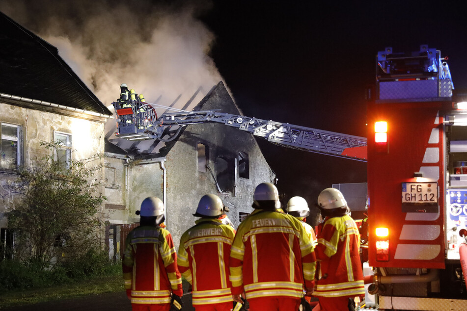 Die Feuerwehr war mit mehr als 50 Kameraden im Einsatz.
