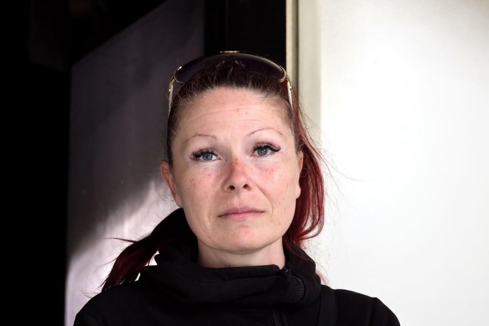 Immobilienmaklerin Conny Krüger (42) lobt den solidarischen Einsatz zwischen den Hausbewohnern und Nachbarn.