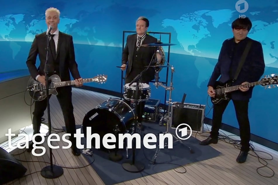 Normalerweise werden die "Tagesthemen" nicht ganz so spektakulär eingeleitet: Am 23. Oktober sagen "Die Ärzte" das Intro der Nachrichten-Sendung.