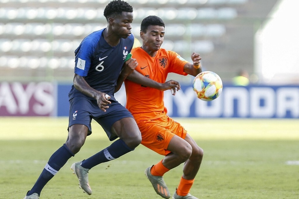 Ian Maatsen (20, r.) bei der U17-EM im Jahr 2019, wo er mit den Niederlanden den Titel holte.