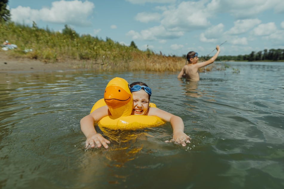 In der Nähe von Dresden gibt es schöne Badeseen wie die Kiesgrube Birkwitz-Pratzschwitz. (Symbolbild)