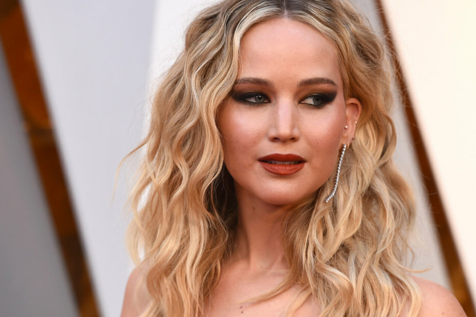 Oscar winner Jennifer Lawrence (30) reveals that she will vote for Joe Biden in the upcoming election.