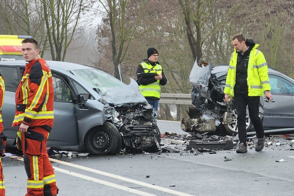 Er hatte nicht mal eine Fahrerlaubnis: 18-jähriger Mercedes-Fahrer rast drei Menschen tot