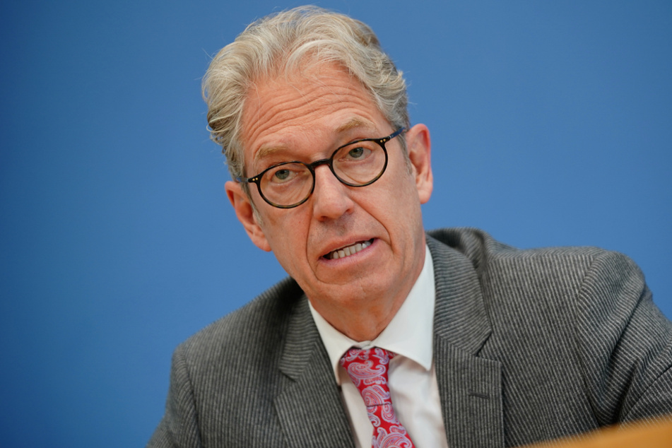 Andreas Gassen, Vorstandsvorsitzender der Kassenärztliche Bundesvereinigung (KBV), spricht bei einer Pressekonferenz.