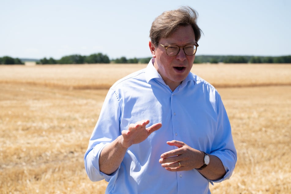 Landwirtschaftsminister Georg-Ludwig von Breitenbuch (54, CDU) forderte eine auskömmliche Agrarförderung.