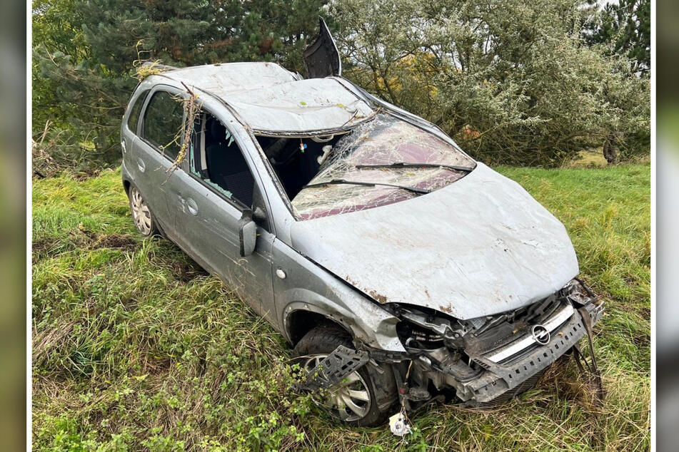 In der Börde war ein Opel an einem Abhang verunfallt.
