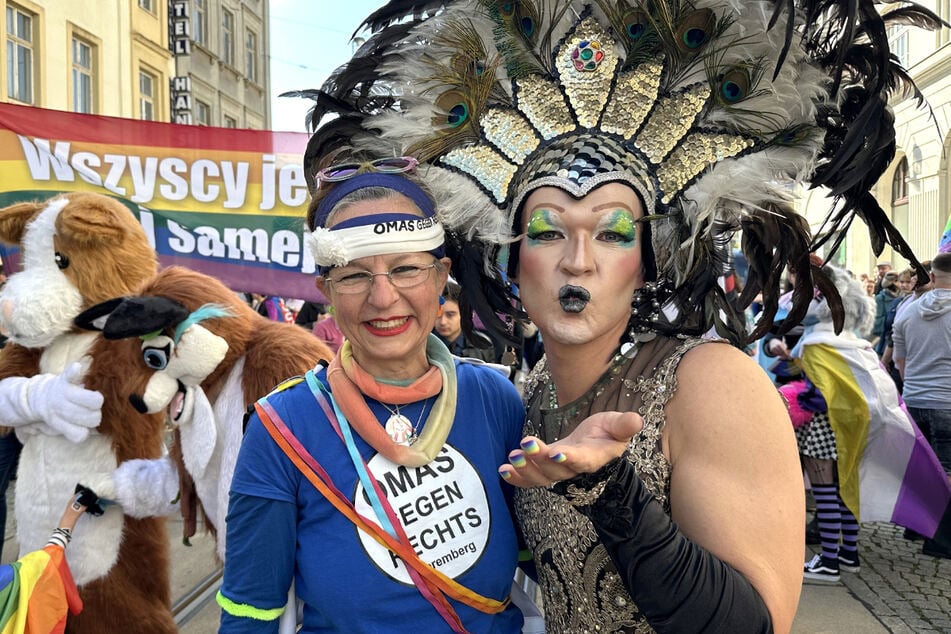Unter dem Motto "Akzeptanz, Liebe, Gleichheit!" zogen die CSD-Teilnehmer durch die Grenzstadt und auch auf die polnische Seite.