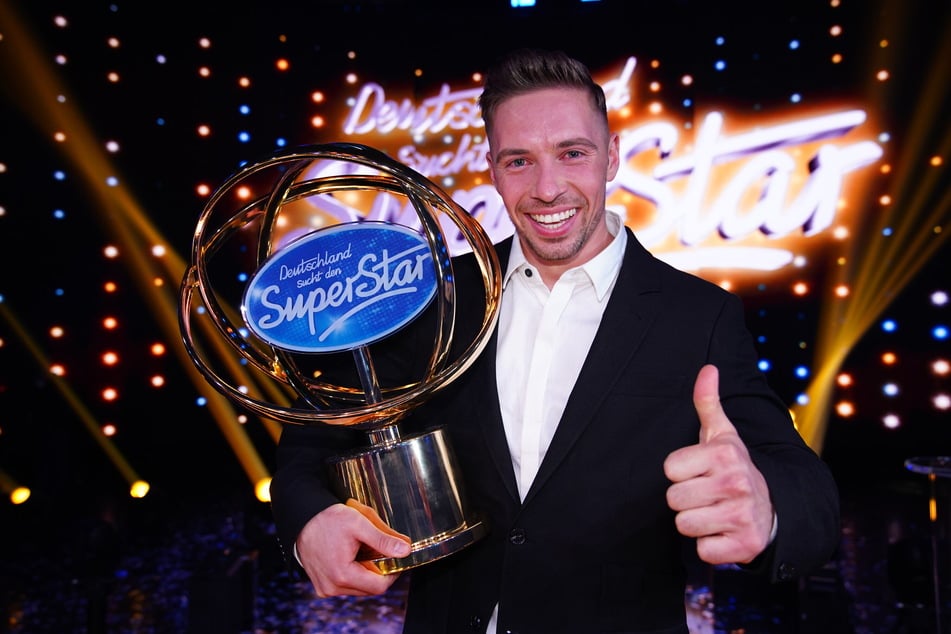 2020 gewann der Schlagersänger die 17. Staffel von DSDS und holte sich noch im selben Jahr seine erste Henne.