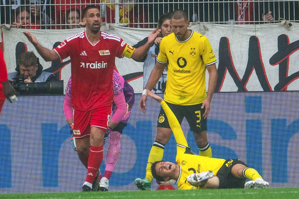 Die zweite Halbzeit ist durch eine schwere Verletzung von Konstantinos Karetsas (r.) überschattet worden.