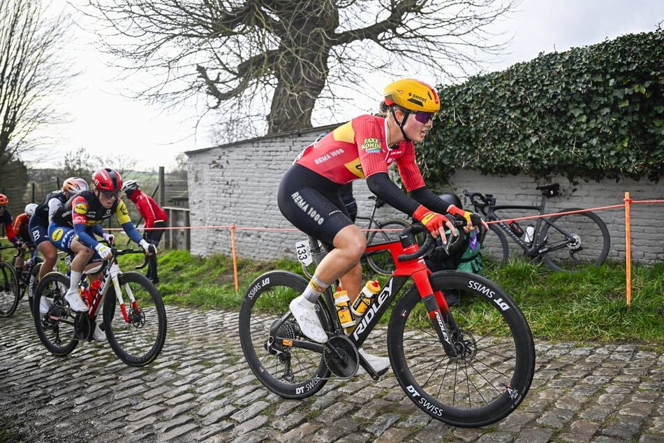 Die junge Norwegerin ist vielversprechendes Talent im Frauen-Radsport. Jetzt wird sie durch ihre Verletzungen allerdings erst einmal zurückgeworfen.