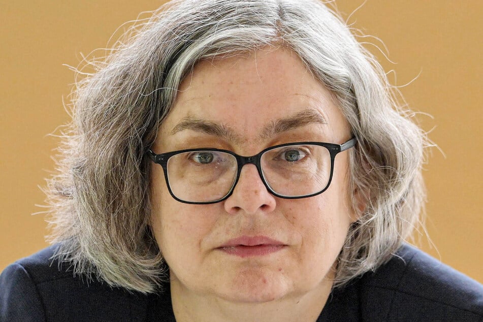 Umweltbürgermeisterin Eva Jähnigen (60, Grüne) legte den nachgebesserten Entwurf für die kommunale Wärmeplanung vor.