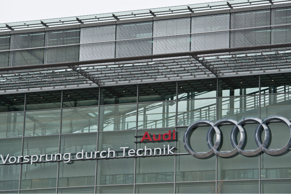 Bei Audi in Ingolstadt wird eine Fliegerbombe entschärft. (Symbolbild)