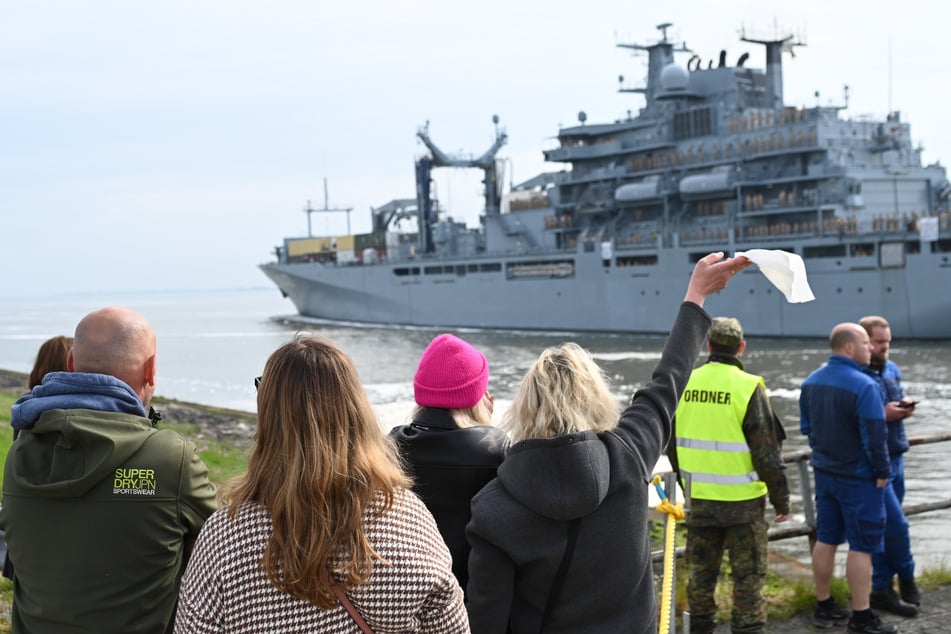 Im Mai 2024 verließ die "Frankfurt am Main" den Hafen in Wilhelmshaven.