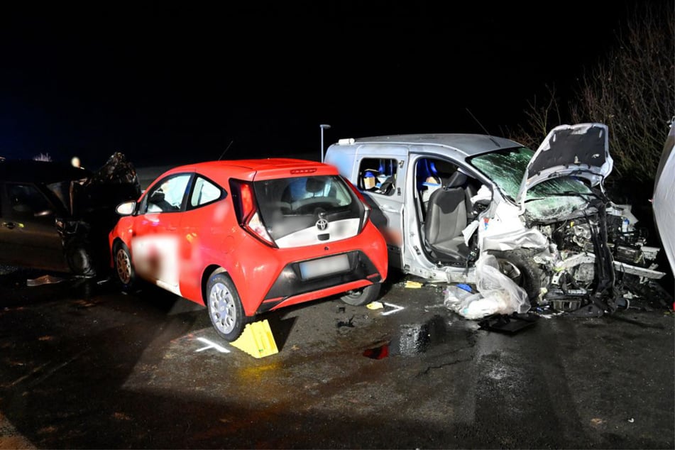 Es kam zu einem wuchtigen Aufprall. Für einen Menschen (†46) kam jede Hilfe zu spät.