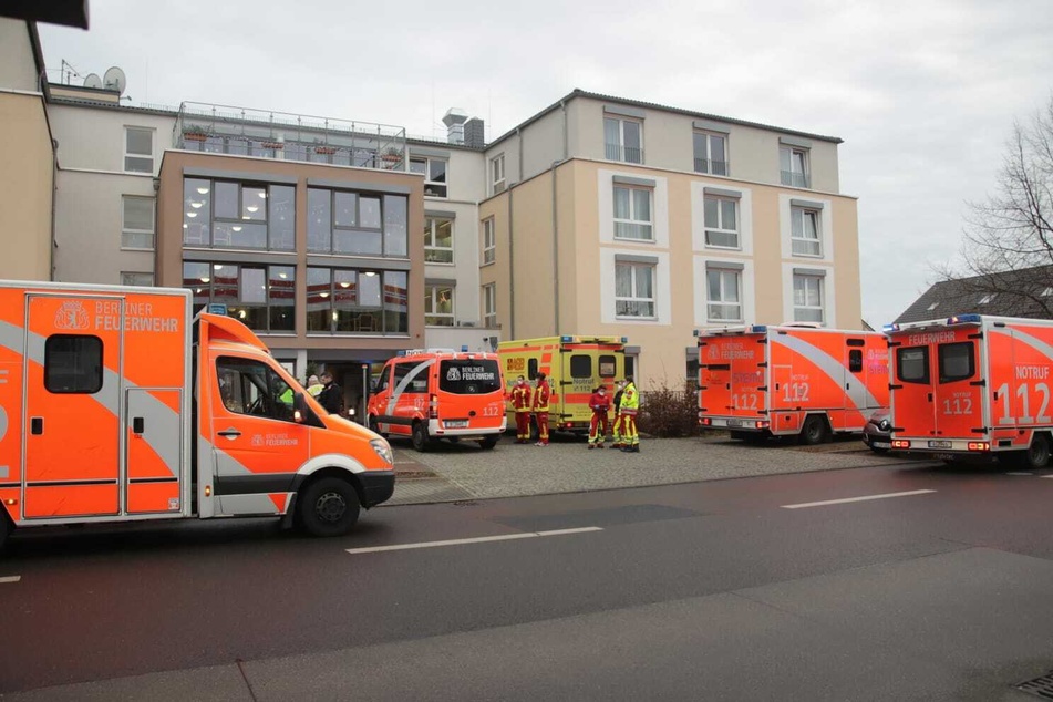 In einem Berliner Pflegeheim gibt es mehrere Corona-Fälle.