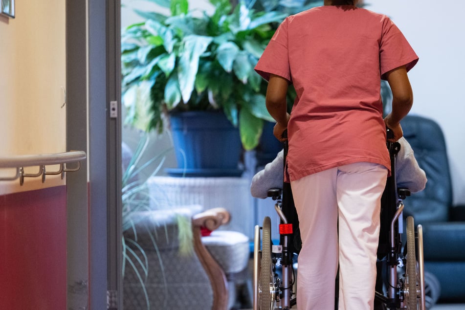 Pflegeheime in NRW so teuer wie nie: So Krass sind die Kosten gestiegen