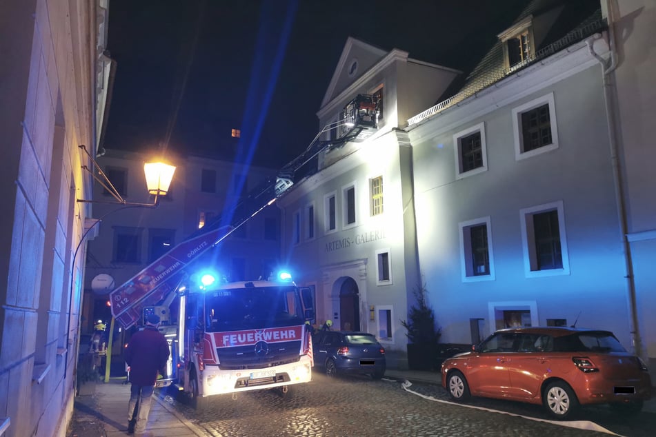 Am Handwerk 13 in der Görlitzer Altstadt kam es am Wochenende zu einem Wohnungsbrand in der dritten Etage.