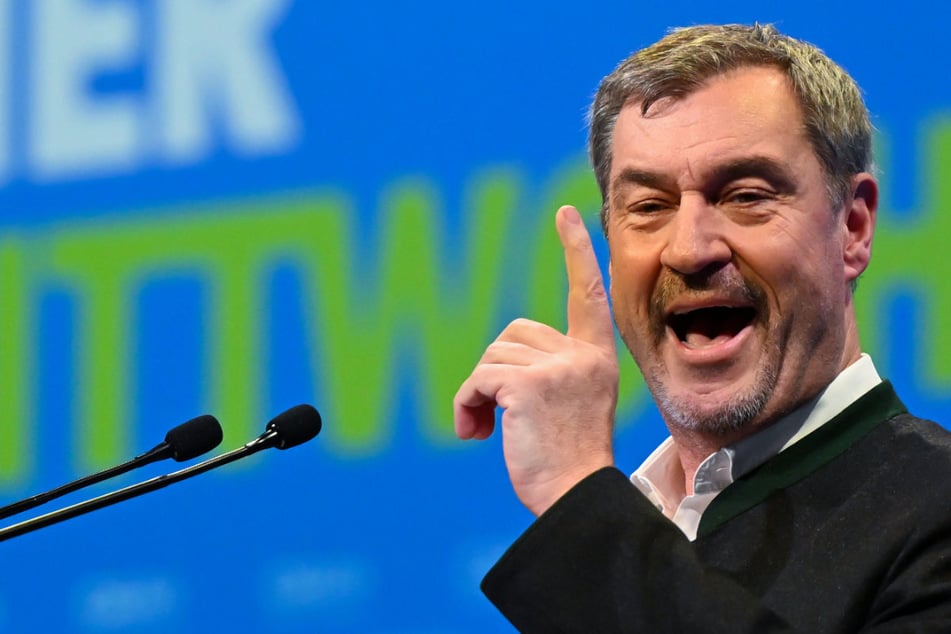 Söder beim Politischen Aschermittwoch: Rente nicht "irgendwann in Rubel" auszahlen